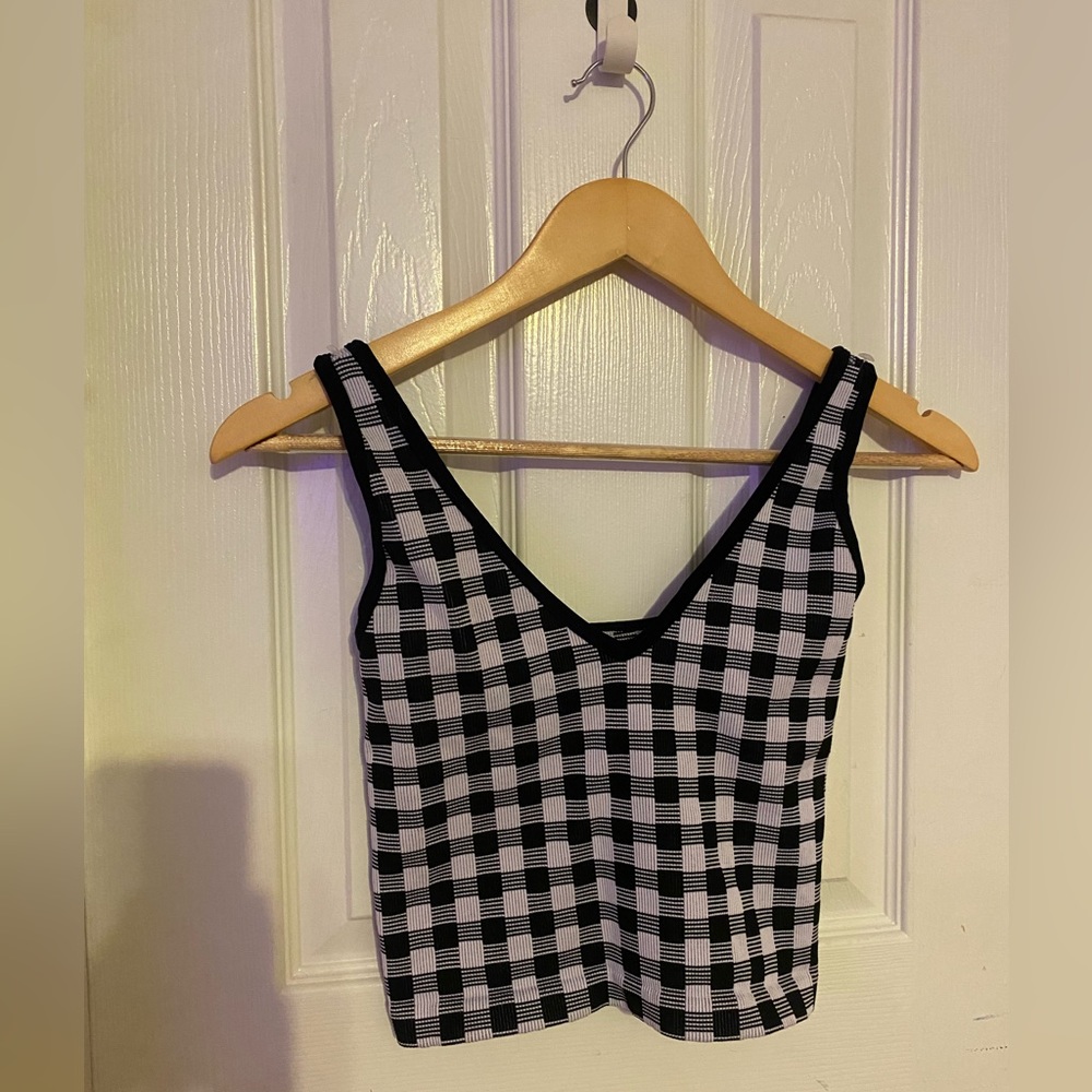 Checkered Black & White Crop Top!🖤🤍